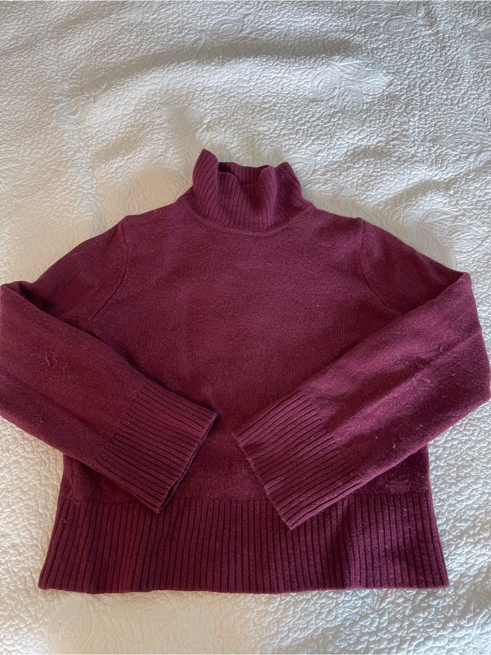 Women's Wool Rib-Trim Turtleneck Sweater - Burgundy